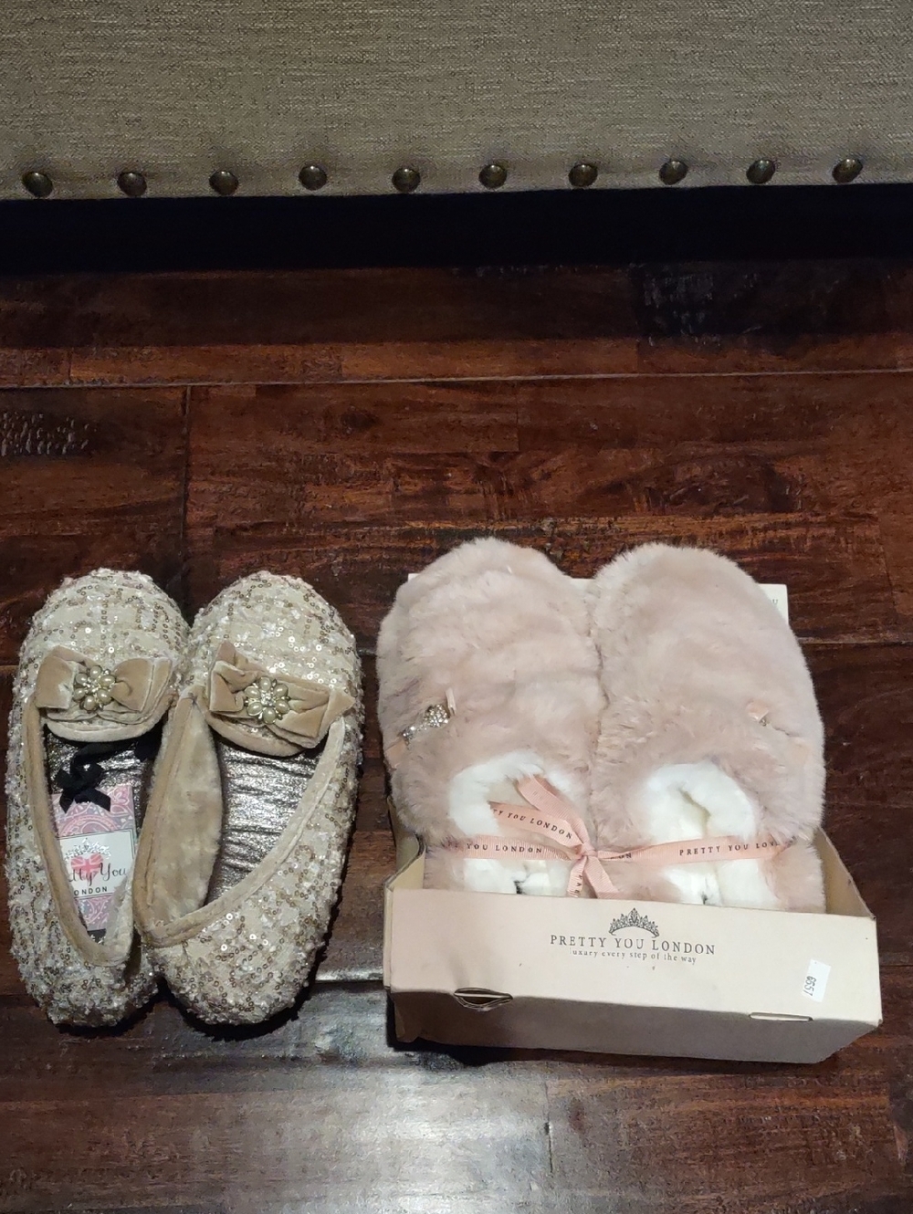Pretty You London Slippers, New, Large, 8-9